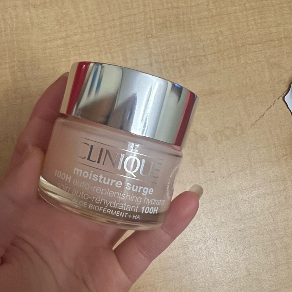 Clinique Moisture Surge 100H Auto-Replenishing Hydrator Moisturizer- 1.7oz new